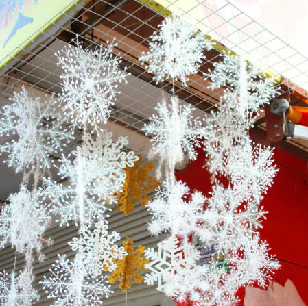 3D Snowflake String Decorations for Christmas Festivities